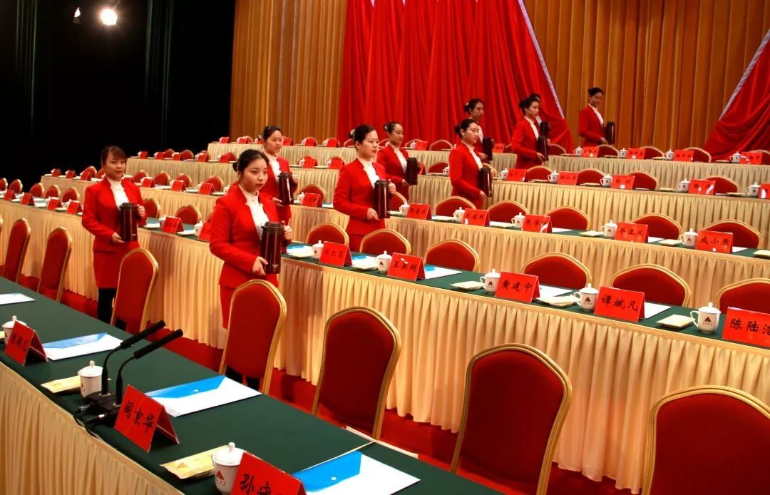 鄭州市嵩山飯店圓滿完成河南省工會(huì)第十五次代表大會(huì)接待與展覽展示服務(wù)